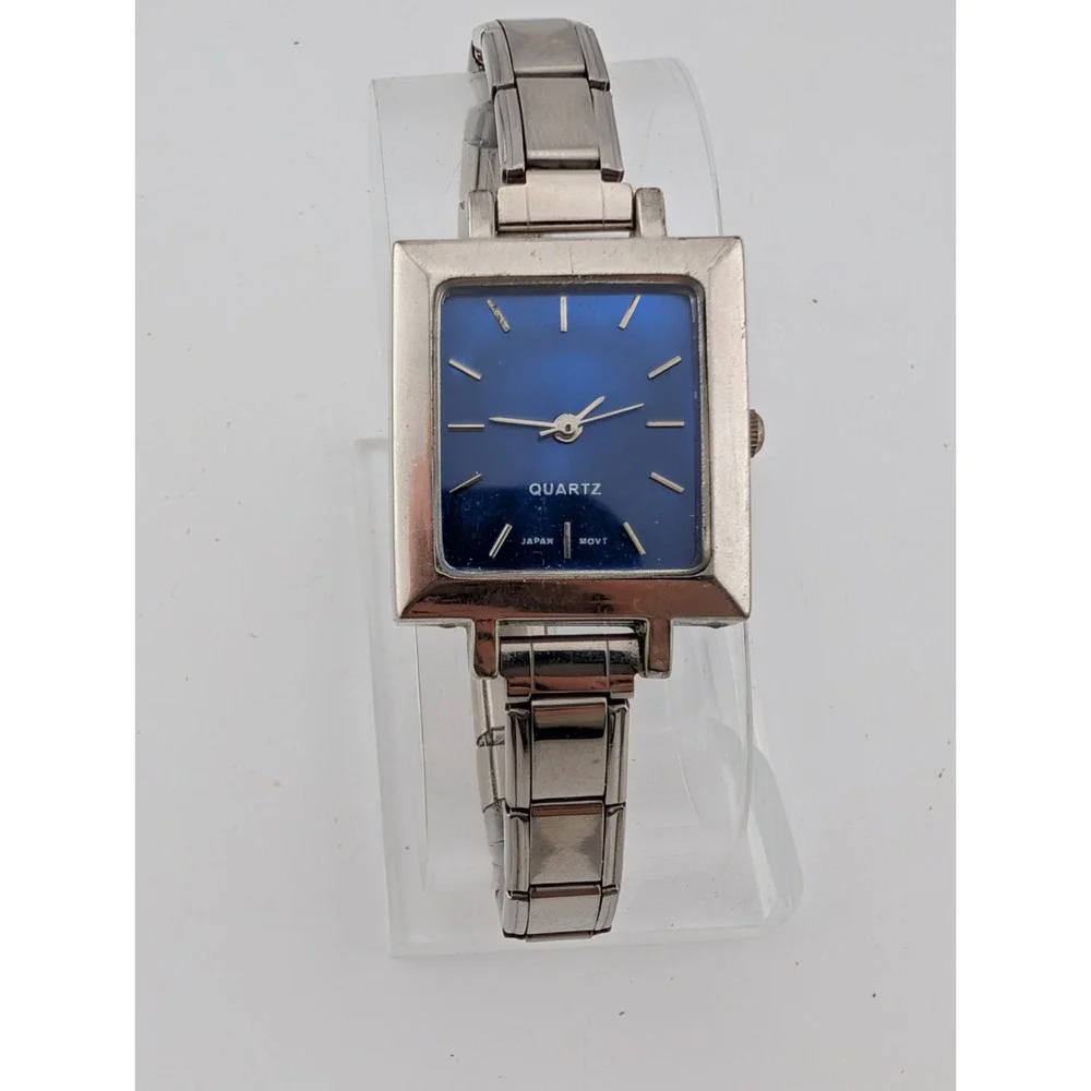 Women's Silver Expansion Charm Braclet Watch 4 Uberry Charms-‎ New Battery